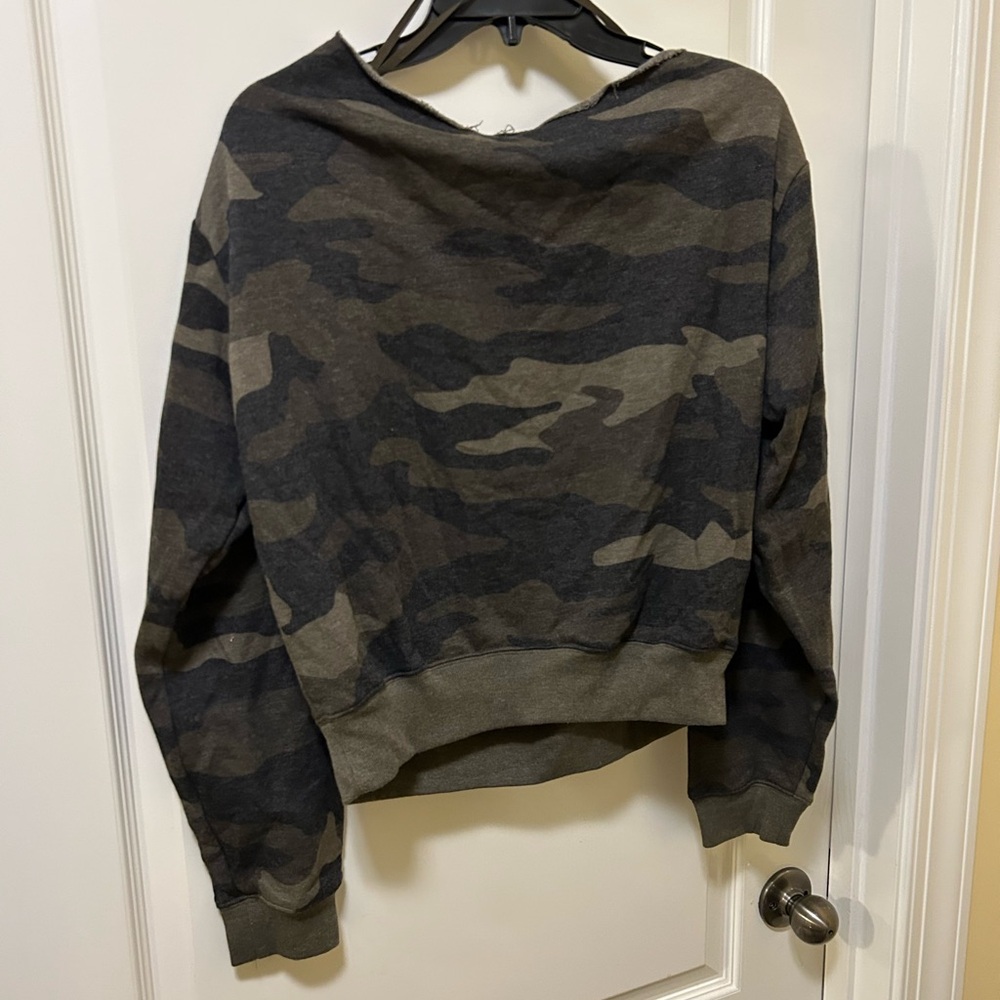 NWT PINK Oversized Camo print top - Picture 6 of 6